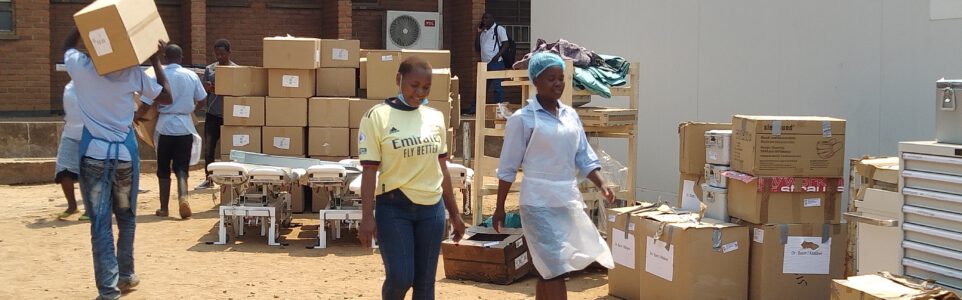 Große Freude über neue Kittel und Geräte in Malawi – Spenden konnten jetzt verteilt werden